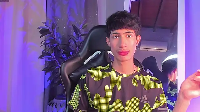 NovaaWheler online show from September 21, 2025, 7:08 pm