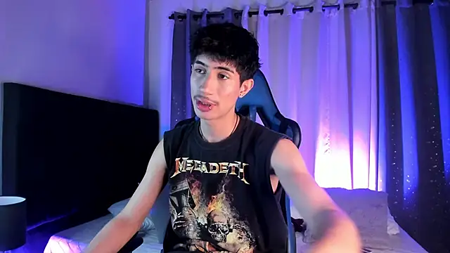 NovaaWheler online show from October 4, 2025, 7:04 pm