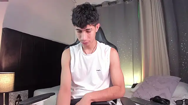 NovaaWheler online show from September 15, 2025, 4:07 pm