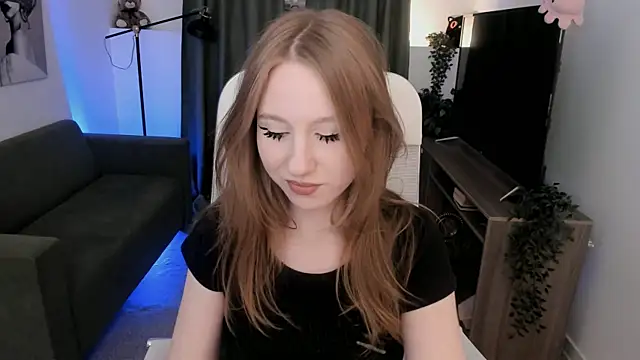 Snapshot of DariaTate chatting on April 5, 2026, 9:27 am DariaTate online show from April 5, 2026, 9:27 am