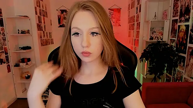 Snapshot of DariaTate chatting on March 7, 2026, 8:43 am DariaTate online show from March 7, 2026, 8:43 am