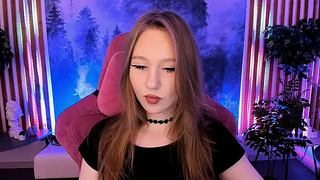 Snapshot of DariaTate chatting on April 7, 2026, 11:12 am DariaTate online show from April 7, 2026, 11:12 am