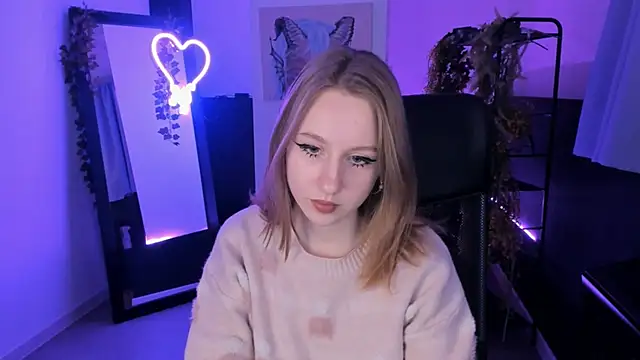 Snapshot of DariaTate chatting on March 4, 2025, 8:35 am DariaTate online show from March 4, 2025, 8:35 am