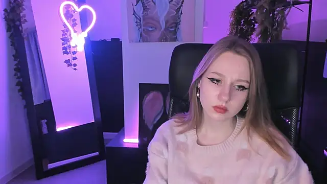 Snapshot of DariaTate chatting on March 4, 2025, 11:40 am DariaTate online show from March 4, 2025, 11:40 am