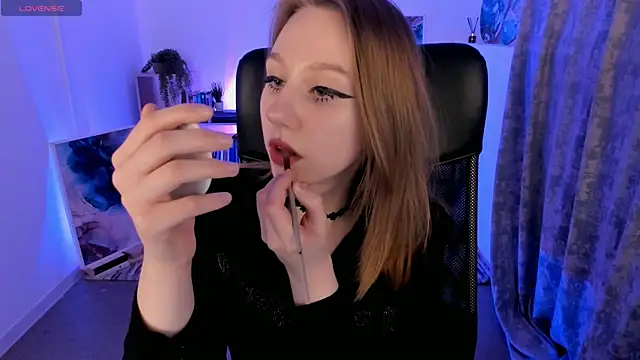 Snapshot of DariaTate chatting on March 13, 2025, 6:23 pm DariaTate online show from March 13, 2025, 6:23 pm