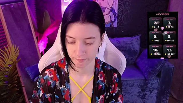 Snapshot of roxy_riot_ chatting on December 18, 2025, 1:22 am roxy riot online show from December 18, 2025, 1:22 am