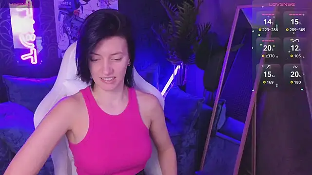 Snapshot of roxy_riot_ chatting on April 15, 2026, 1:33 am roxy riot online show from April 15, 2026, 1:33 am