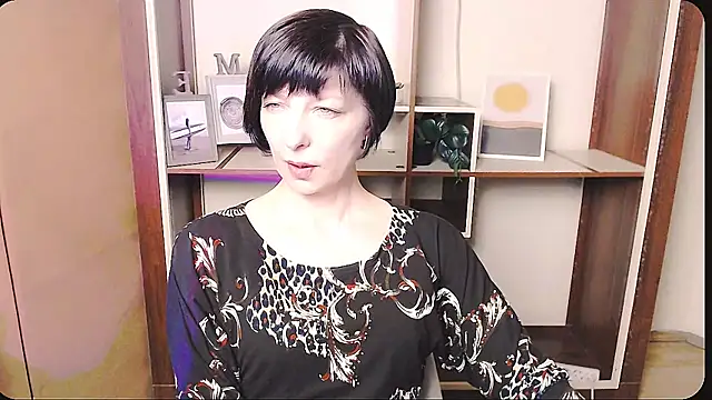 Snapshot of _AngeliaFlow_ chatting on April 3, 2026, 8:21 am AngeliaFlow online show from April 3, 2026, 8:21 am