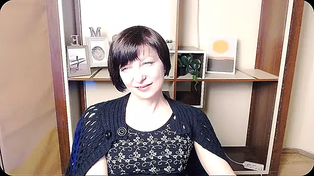 Snapshot of _AngeliaFlow_ chatting on April 8, 2026, 8:27 am AngeliaFlow online show from April 8, 2026, 8:27 am