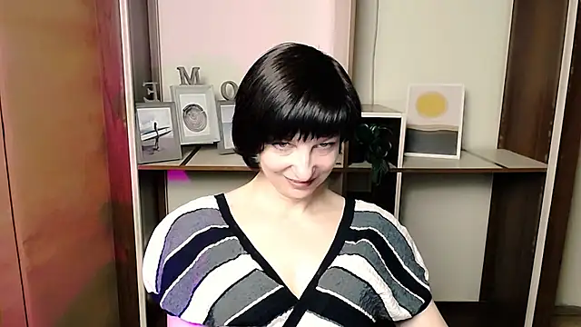 Snapshot of _AngeliaFlow_ chatting on March 18, 2026, 9:01 am AngeliaFlow online show from March 18, 2026, 9:01 am