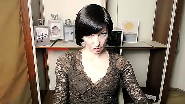  AngeliaFlow  online show from February 7, 2026, 1:08 pm