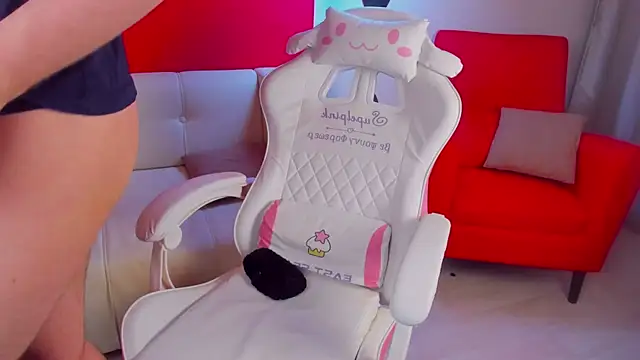 Snapshot of AdrianoAubert chatting on October 9, 2025, 10:05 am AdrianoAubert online show from October 9, 2025, 10:05 am