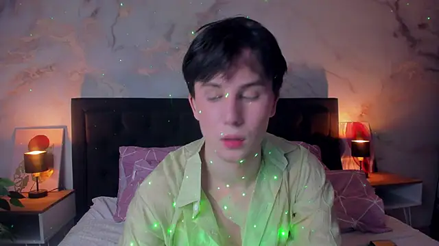 Snapshot of AdrianoAubert chatting on November 15, 2025, 3:49 pm AdrianoAubert online show from November 15, 2025, 3:49 pm