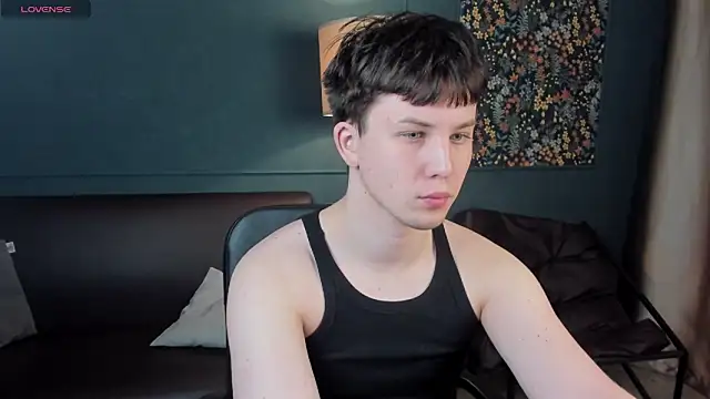 Snapshot of AdrianoAubert chatting on October 2, 2025, 3:21 am AdrianoAubert online show from October 2, 2025, 3:21 am