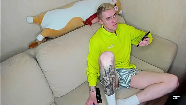 crazybottom99 online show from February 25, 2025, 5:08 pm