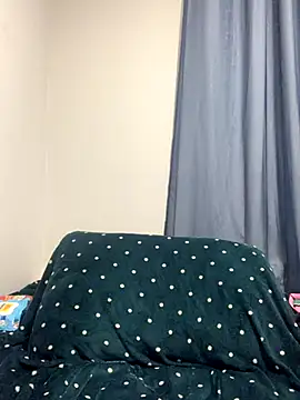 nickelfie online show from September 10, 2025, 2:32 am