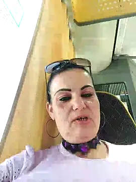 Snapshot of IvettkeXXX chatting on May 10, 2026, 11:03 am IvettkeXXX online show from May 10, 2026, 11:03 am