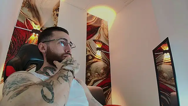 Snapshot of Luke_davis01 chatting on November 28, 2025, 1:11 pm Luke davis01 online show from November 28, 2025, 1:11 pm