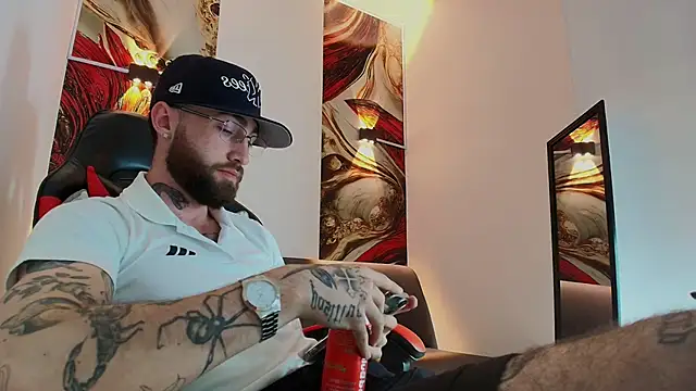 Snapshot of Luke_davis01 chatting on November 17, 2025, 12:53 pm Luke davis01 online show from November 17, 2025, 12:53 pm