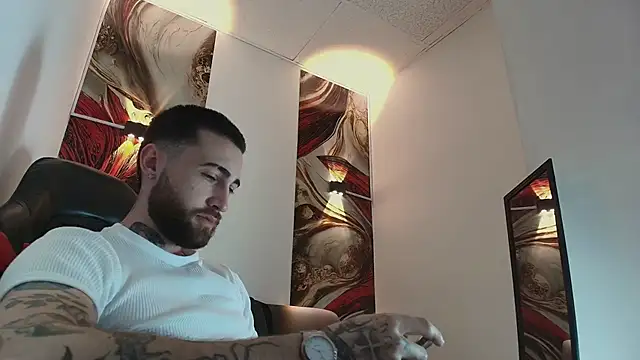 Snapshot of Luke_davis01 chatting on December 16, 2025, 1:04 pm Luke davis01 online show from December 16, 2025, 1:04 pm