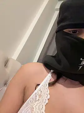 Snapshot of perinin50tonu chatting on February 25, 2025, 12:14 am perinin50tonu online show from February 25, 2025, 12:14 am