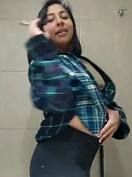 Snapshot of MaiPandora chatting on September 10, 2025, 3:27 am MaiPandora online show from September 10, 2025, 3:27 am