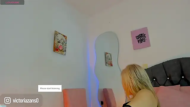 Snapshot of Vickyallien chatting on June 26, 2026, 4:35 pm Vickyallien online show from June 26, 2026, 4:35 pm