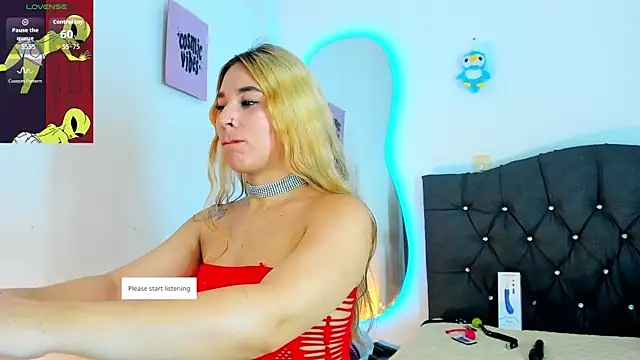 Vickyallien online show from November 28, 2025, 4:18 pm