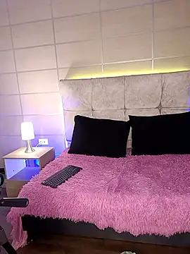  michonne  online show from September 23, 2025, 9:11 pm