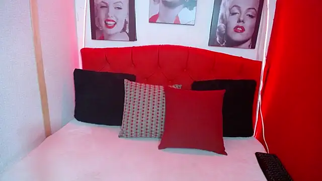 Tiana Ebony18 online show from September 18, 2025, 12:08 pm