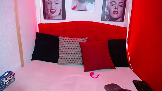 Tiana Ebony18 online show from October 9, 2025, 11:55 am