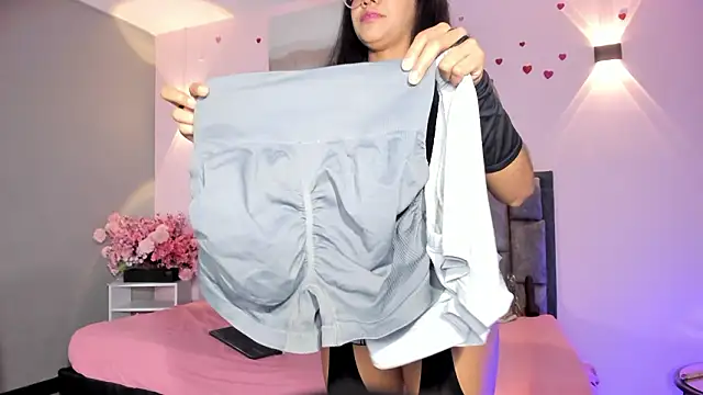 AdelaLust online show from March 10, 2026, 4:49 am