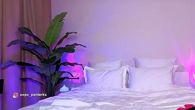 AmyLeeplay online show from March 24, 2026, 7:41 am