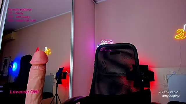 AmyLeeplay online show from March 11, 2025, 8:09 pm