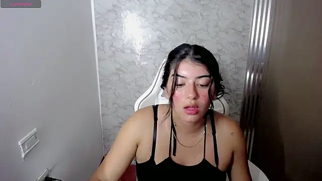 Snapshot of hello_kityy25 chatting on March 19, 2026, 2:22 am hello kityy25 online show from March 19, 2026, 2:22 am