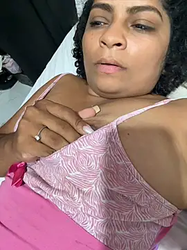 Snapshot of Tana_latin chatting on April 18, 2026, 11:05 pm Tana latin online show from April 18, 2026, 11:05 pm
