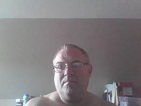 Snapshot of mkestr69 chatting on October 30, 2025, 3:31 pm mkestr69 online show from October 30, 2025, 3:31 pm