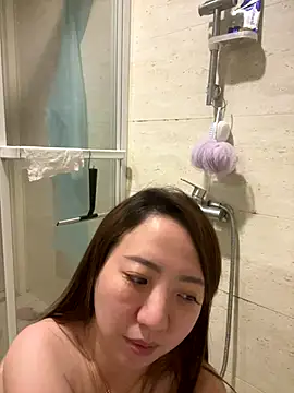 Snapshot of Hannababy_ chatting on November 6, 2025, 2:43 pm Hannababy online show from November 6, 2025, 2:43 pm