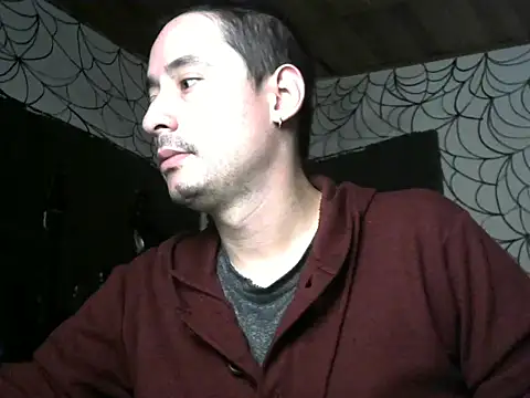 vampireathome online show from April 5, 2026, 4:08 am