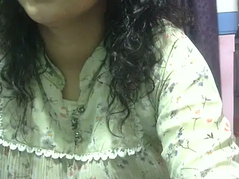 Snapshot of Your_cutiepie_ chatting on June 18, 2026, 2:00 pm Your cutiepie online show from June 18, 2026, 2:00 pm