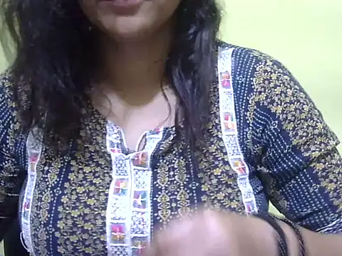 Snapshot of Your_cutiepie_ chatting on January 5, 2026, 5:27 pm Your cutiepie online show from January 5, 2026, 5:27 pm