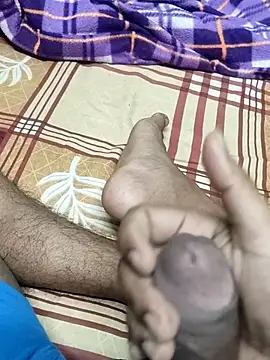 Snapshot of Yashkumar_0697 chatting on February 21, 2026, 6:32 pm Yashkumar 0697 online show from February 21, 2026, 6:32 pm