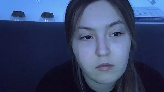 Eloise Celine online show from February 10, 2025, 2:05 pm