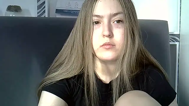 Eloise Celine online show from February 6, 2025, 8:07 am