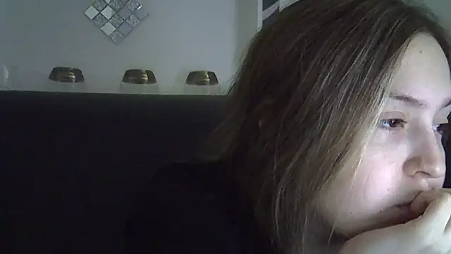 Eloise Celine online show from February 10, 2025, 5:41 pm