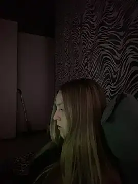 Eloise Celine online show from February 17, 2025, 7:12 pm