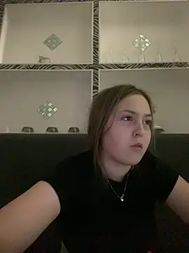 Eloise Celine online show from February 5, 2025, 5:31 pm