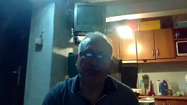 Snapshot of murat7888 chatting on April 13, 2026, 3:32 am murat7888 online show from April 13, 2026, 3:32 am
