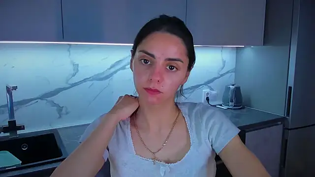 Snapshot of EmiliaZen chatting on June 29, 2026, 6:09 am EmiliaZen online show from June 29, 2026, 6:09 am