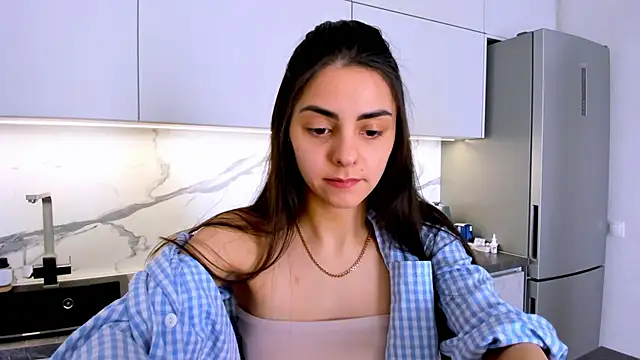 Snapshot of EmiliaZen chatting on February 27, 2025, 12:34 pm EmiliaZen online show from February 27, 2025, 12:34 pm